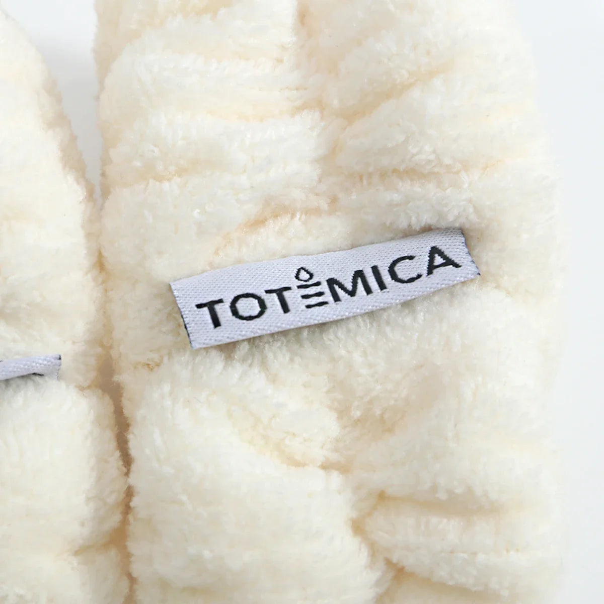 
                  
                    Totemica Spa Headband & Wristband Peekaboo by Pure Body Skin - photo 10
                  
                