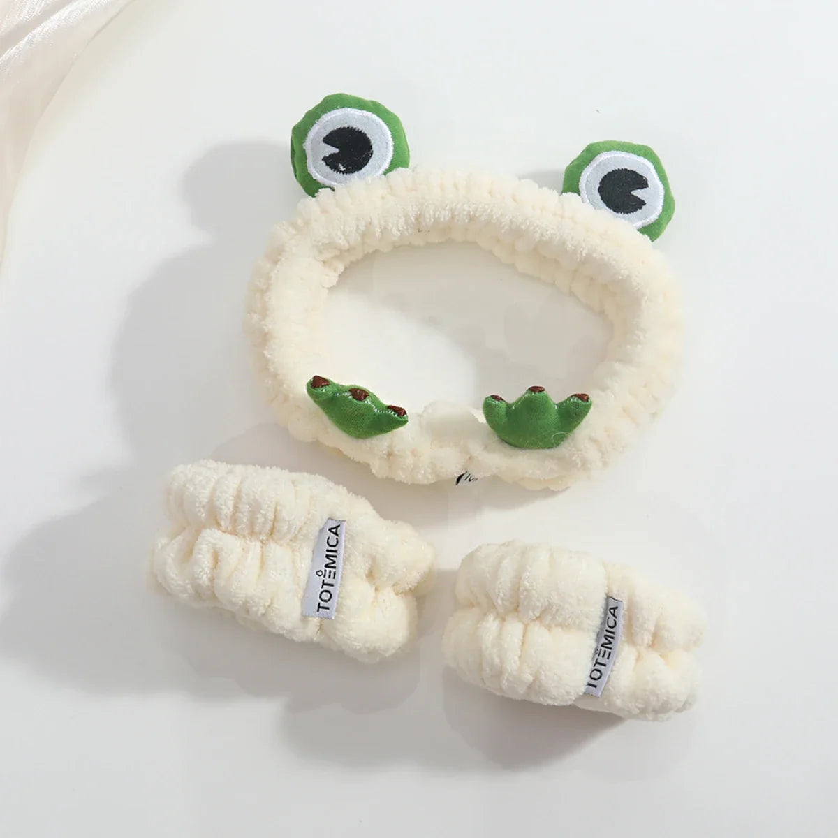 
                  
                    Totemica Spa Headband & Wristband Peekaboo by Pure Body Skin - photo 7
                  
                