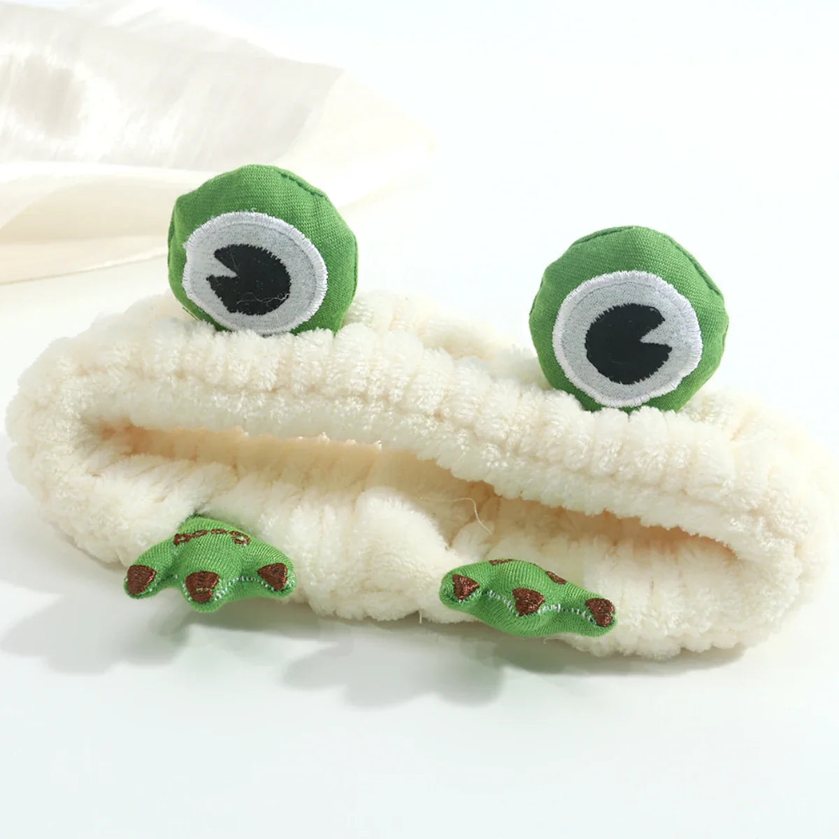 
                  
                    Totemica Spa Headband & Wristband Peekaboo by Pure Body Skin - photo 4
                  
                